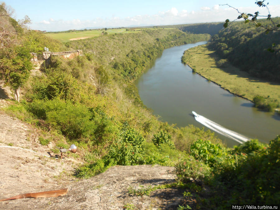 Река Чавон Доминика