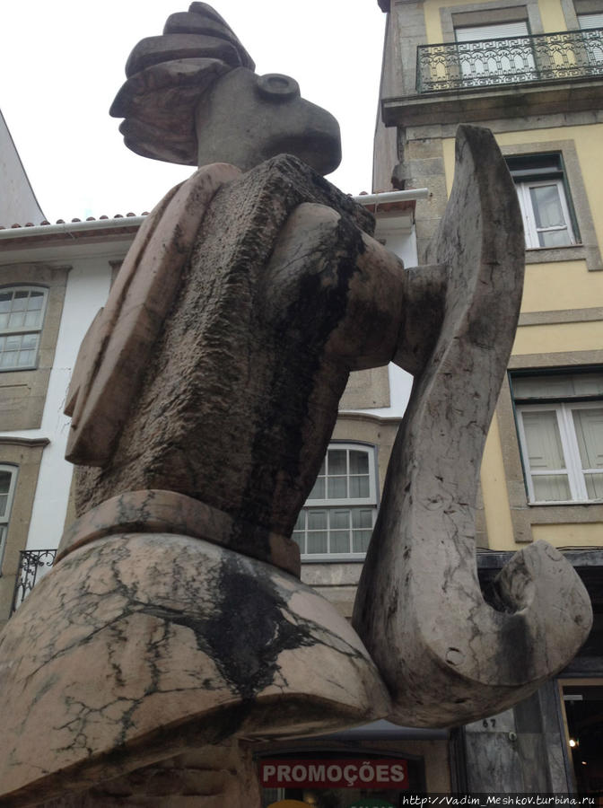 Памятник в городе Брага. Брага, Португалия