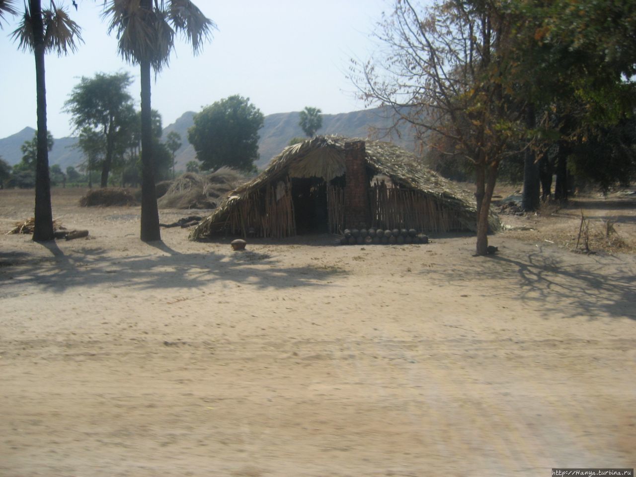 Монастырь Popa Taung Kalat Monastery Национальный парк горы Попа, Мьянма