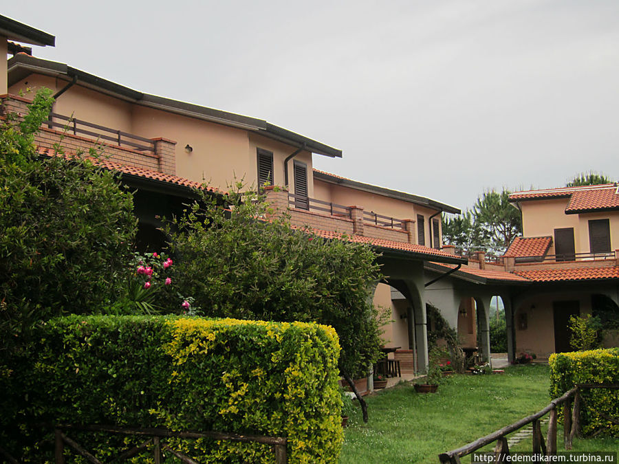 Ранч отель Албергучио Фоллоника, Италия