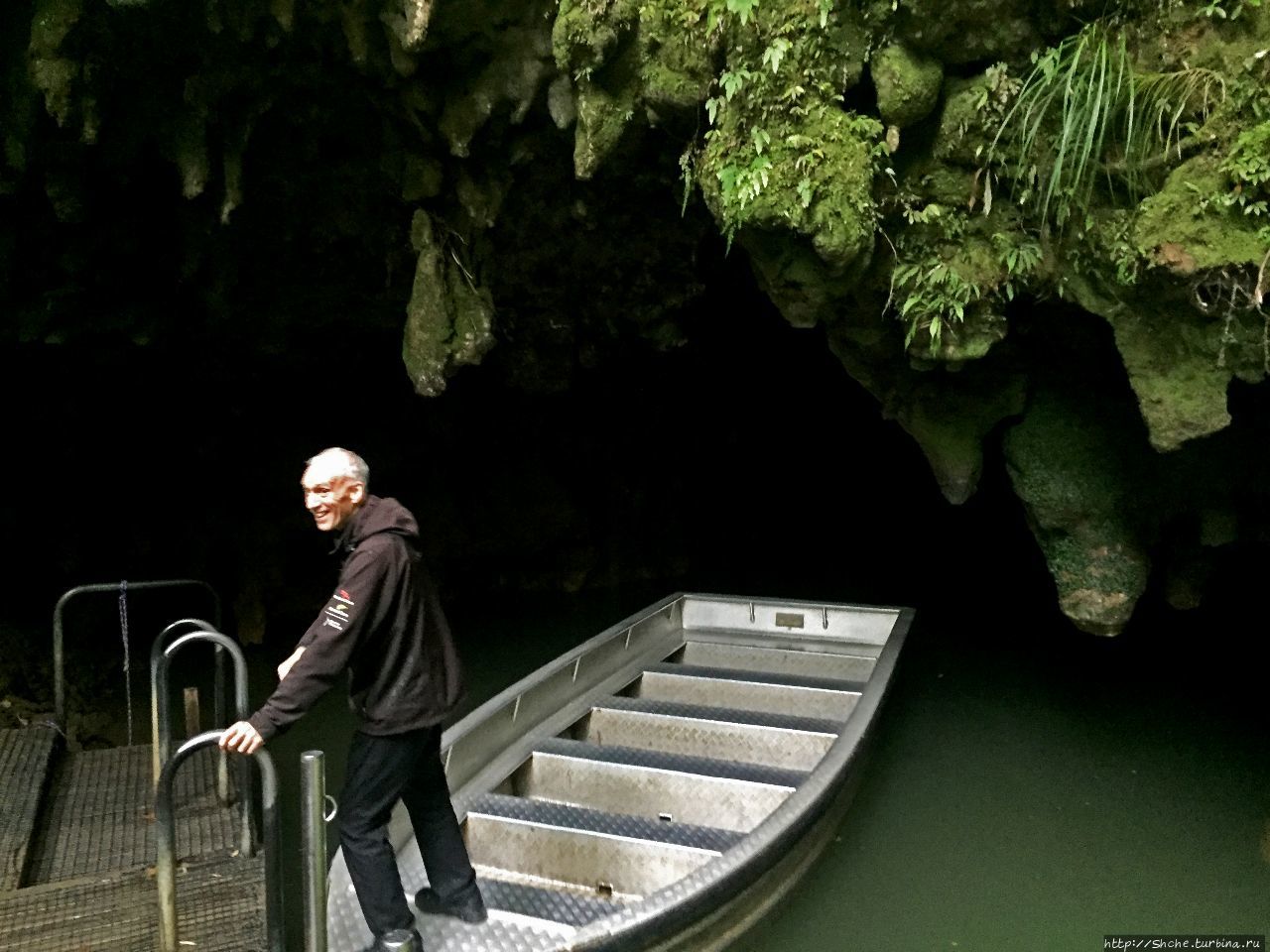Пещеры Ваитомо Ваитомо-Кейвс, Новая Зеландия