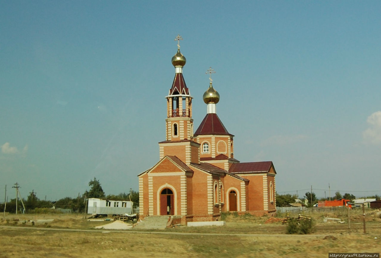 Храм Святых Царственных Страстотерпцев Дубки, Россия