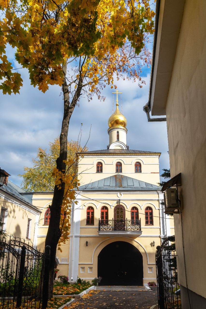 Осенний день в Рождественском монастыре Владимир, Россия