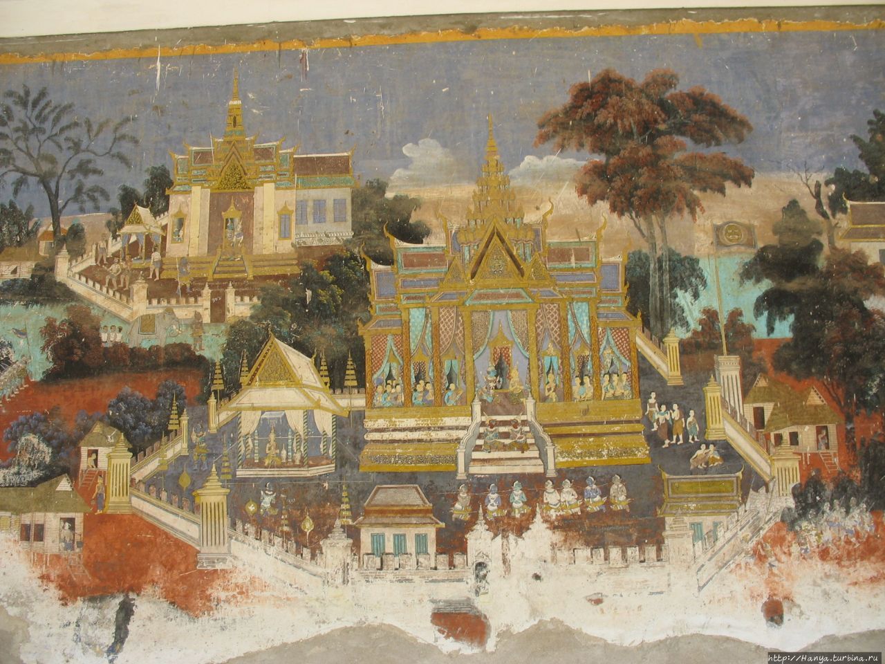 Настенные фрески в комплексе Серебряная Пагода Пномпень, Камбоджа