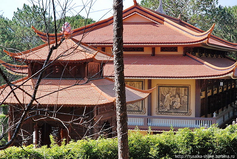 Закрытая территория монастыря Чук Лам Далат, Вьетнам