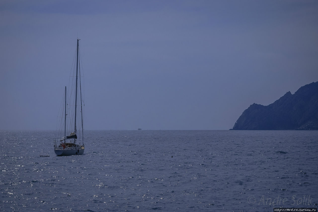 Прогулка в Vernazza, La Spezia, Италия Вернаска, Италия