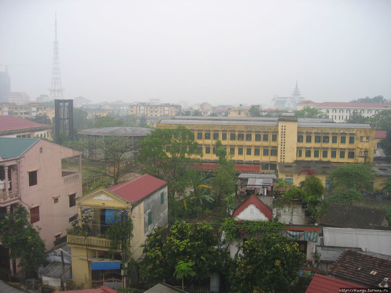 г.Хюэ. Вид из гостиницы Дананг, Вьетнам
