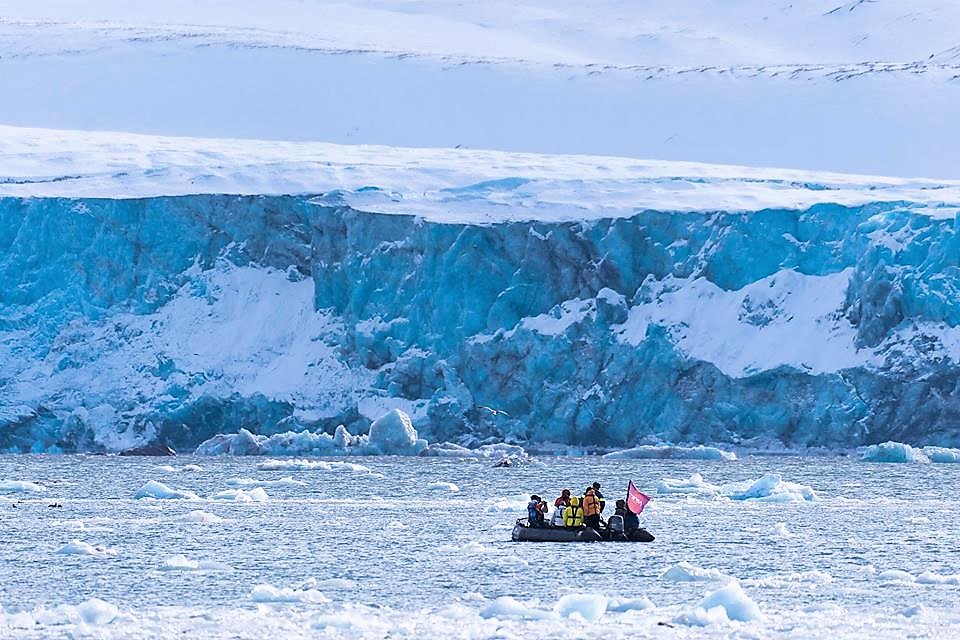 Ледник. Лонгийербюен, Свальбард
