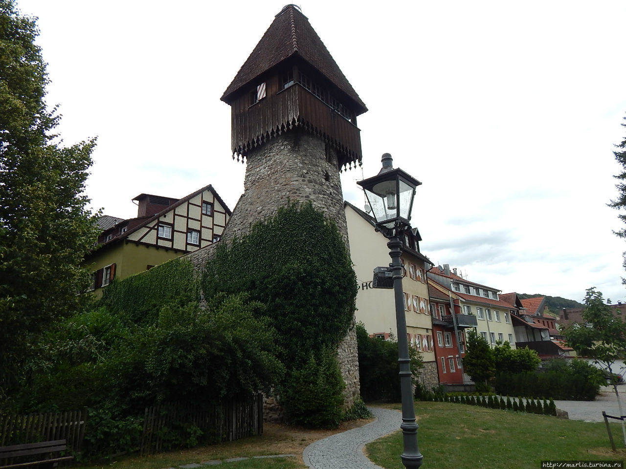 Остатки средневековой городской стены. Журавлиная башня Вальдсхут-Тинген, Германия