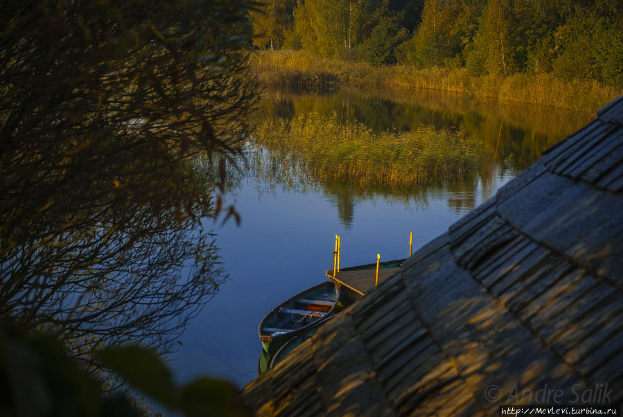 Лодочная станция на озере Каниера Кемери, Латвия