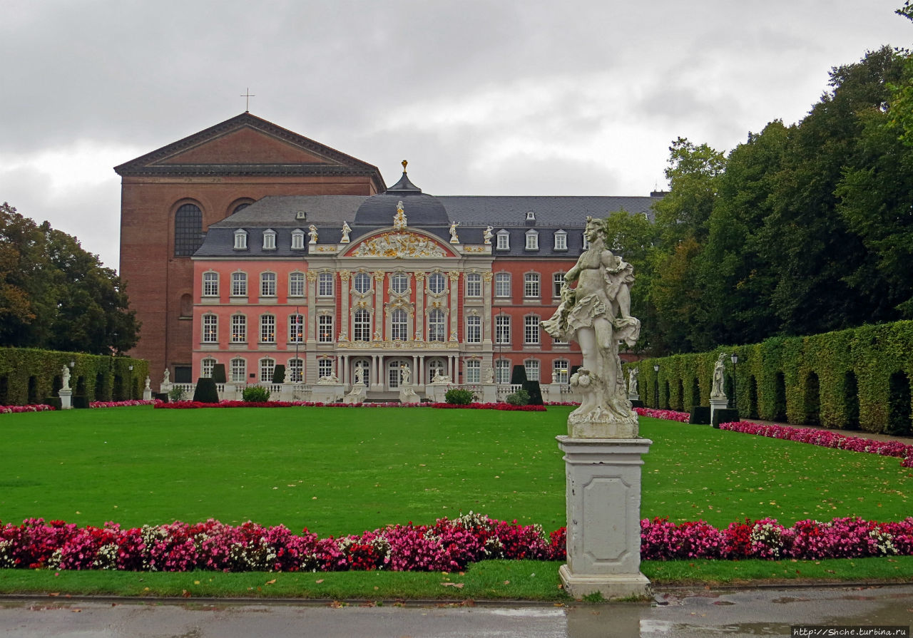 Дворец Курфюстов Трир, Германия