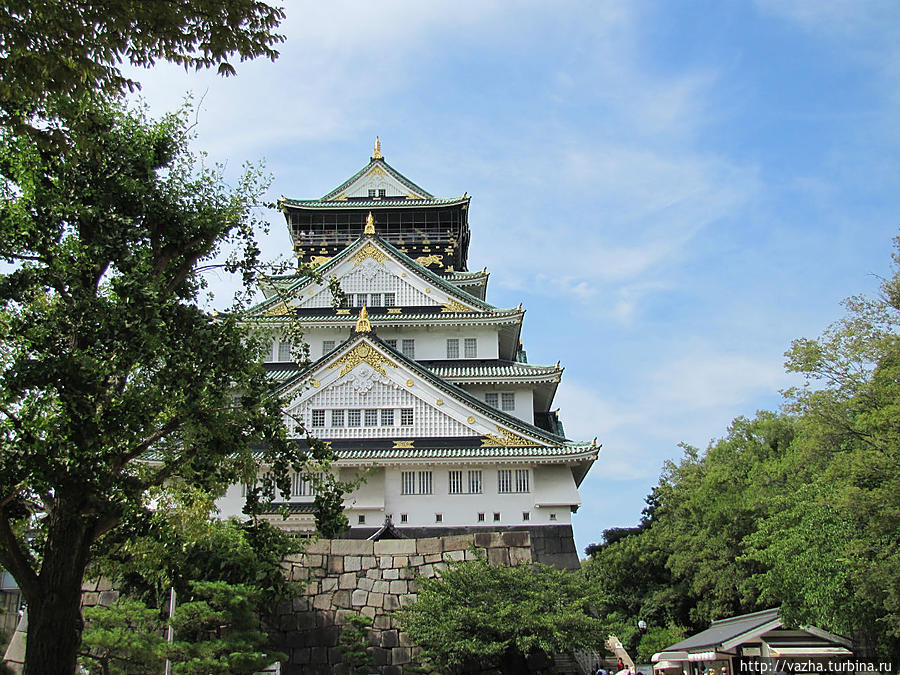 Замок в Осаке и парк Осака, Япония