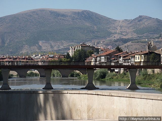 Мост через реку Ешилиирмак.