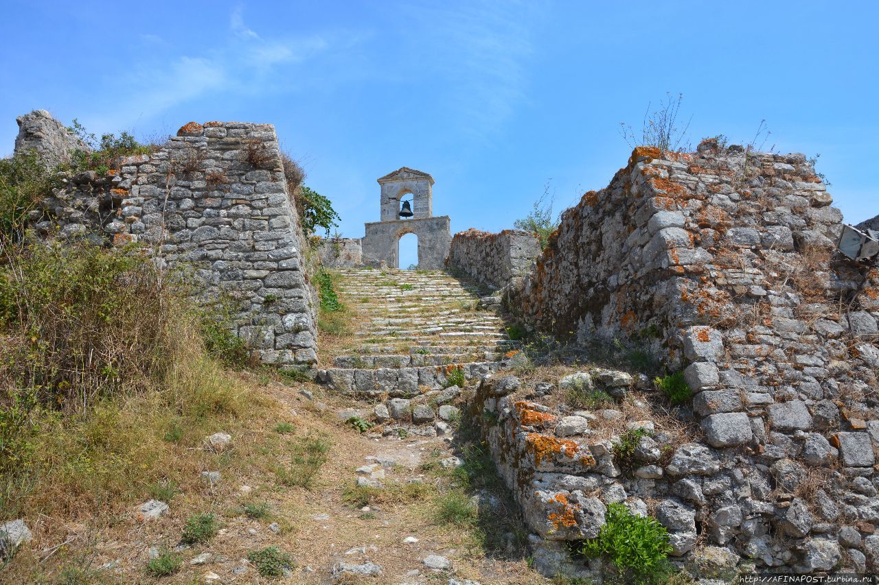 Остров Лефкас. Крепость и храм Святой Мавры