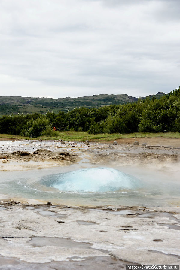 Парк Гейзеров и гейзер Строккур (Strokkur Geyser) Южная Исландия, Исландия