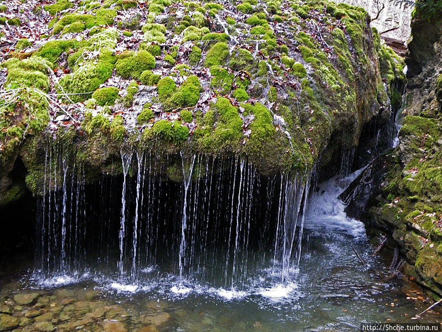 Один из каскадов реки Узень-Баш, выдавший себя за водопад