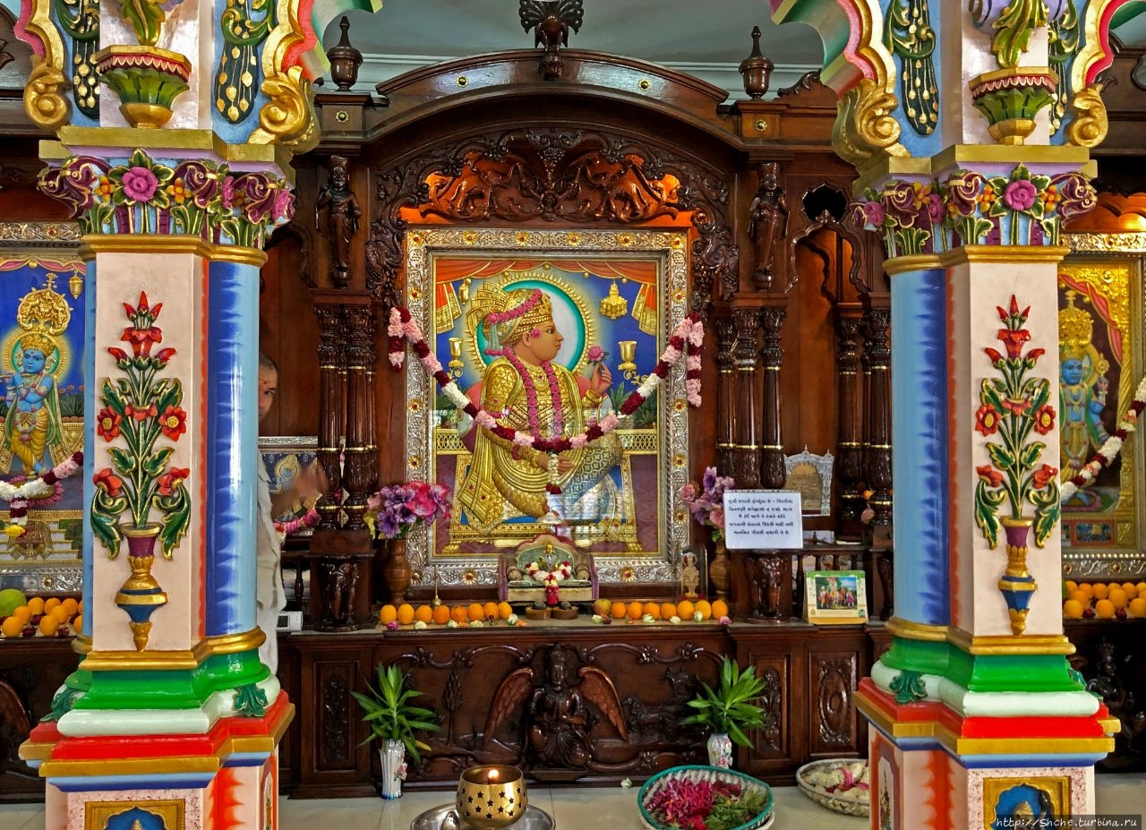 Храм Шри Кач Сатсан Сваминараян / Shri Cutch Satsang Swaminarayan Temple