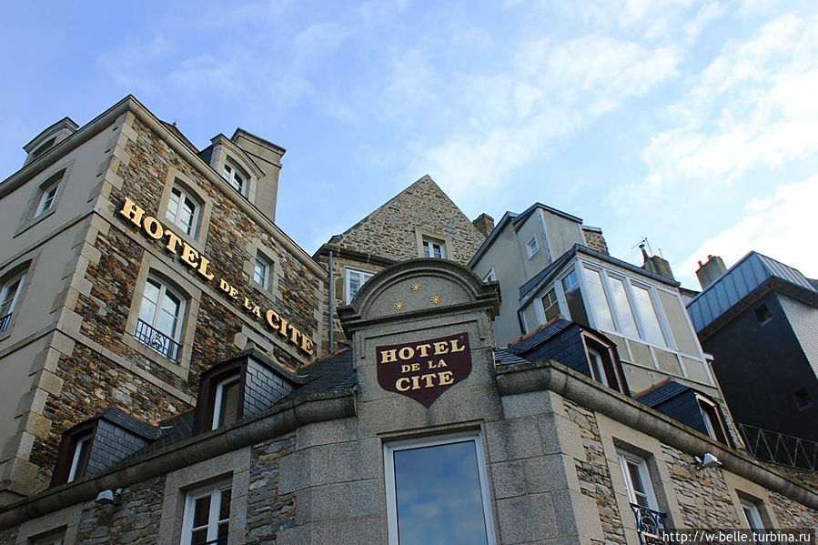 Отель de la Cite.
