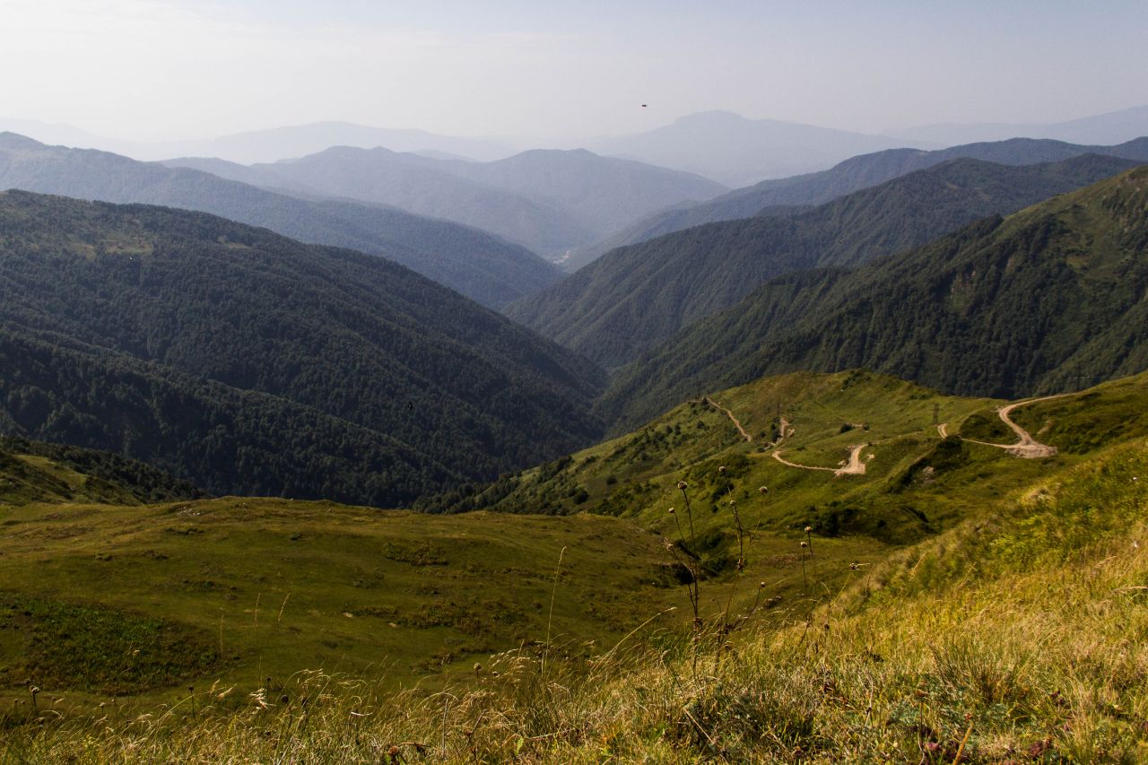Озеро в горах Сасаши, Грузия Озеро в горах Сасаши, Грузия