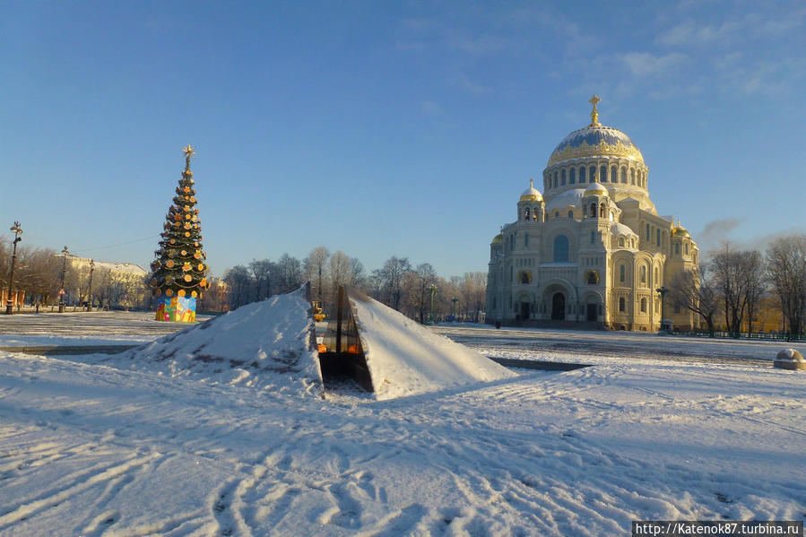 Якорная площадь. Кронштадт, Россия