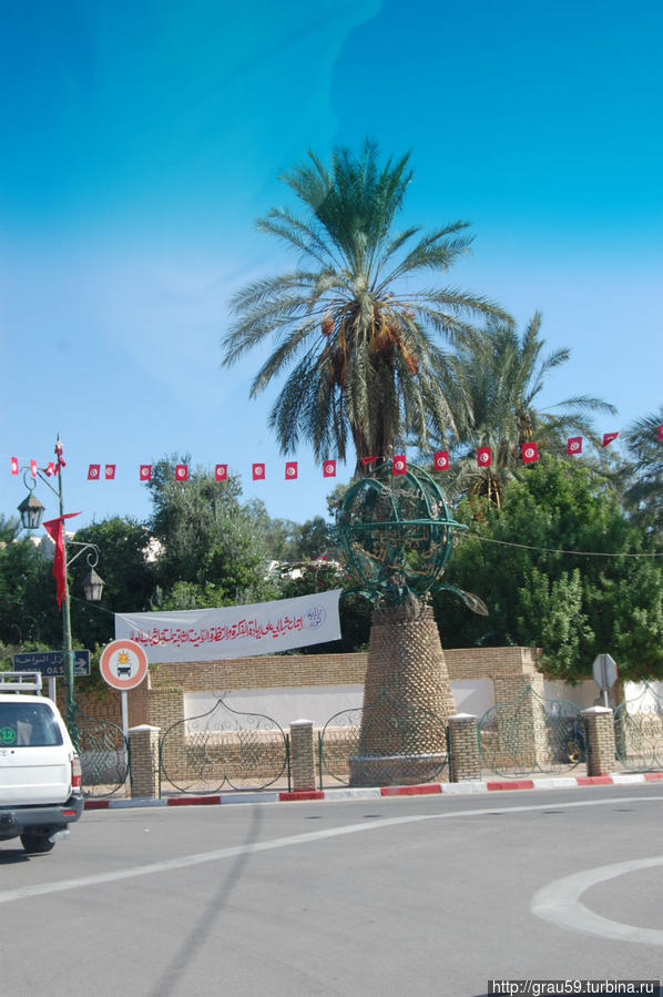 Зеленый и цветущий Тунис Тунис