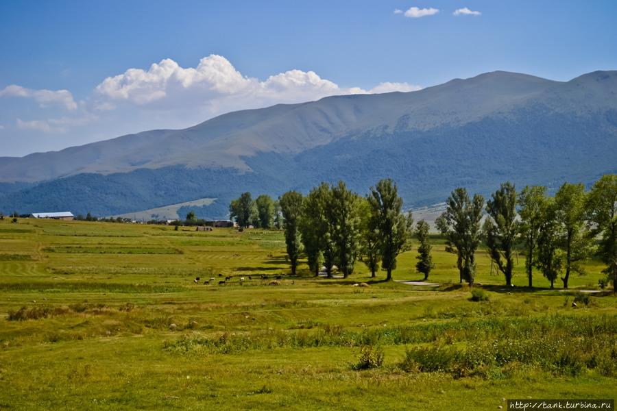 По дороге в Ереван Севан, Армения