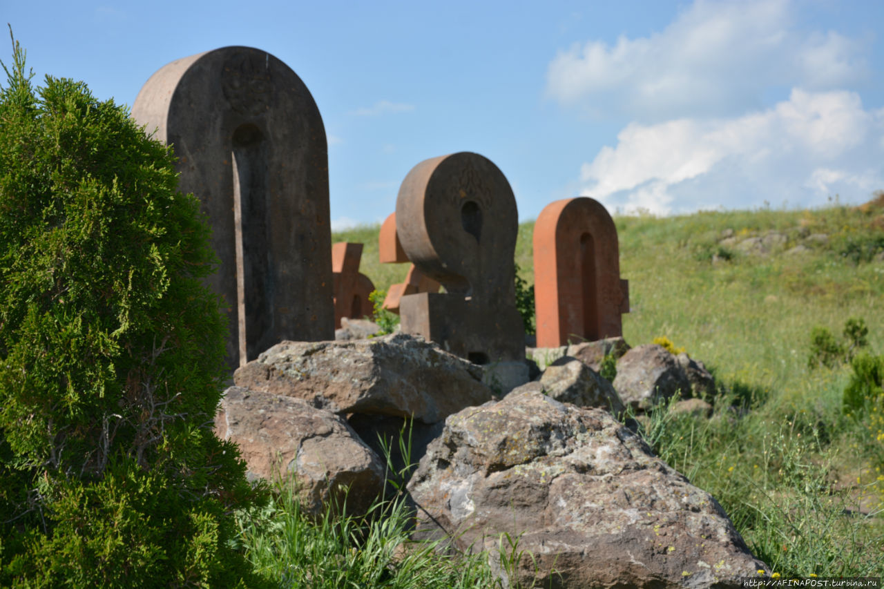 Памятник Армянскому алфавиту у Арташавана Арташаван, Армения