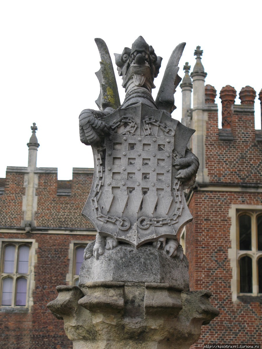 Hampton Court Palace и Bushy Park Хэмптон, Великобритания