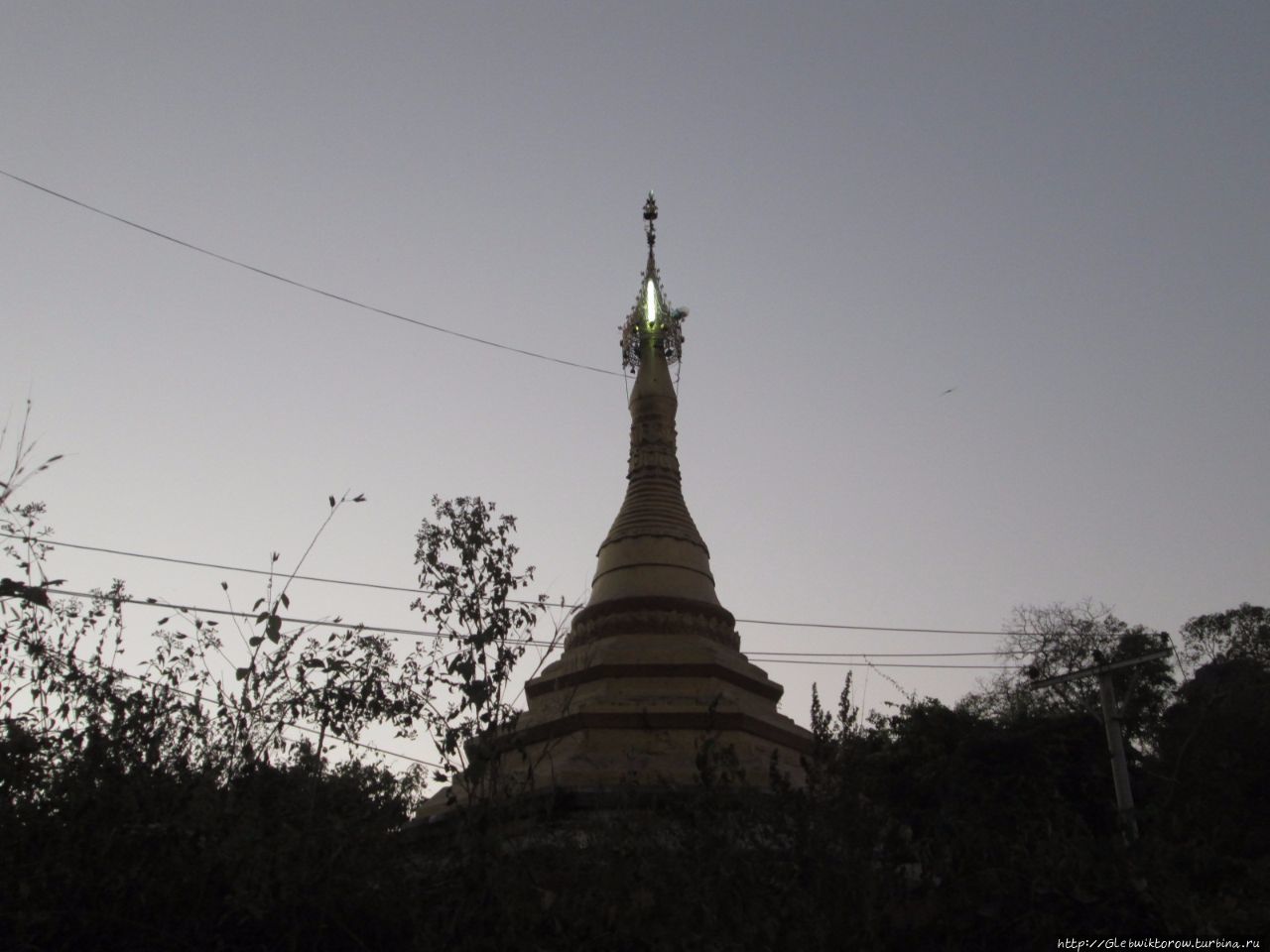 Переправа в столицу штата после заката Хпа-Ан, Мьянма