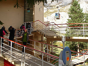 Вот таким чудным вагончикам предстояло доверить свою жизнь! ))