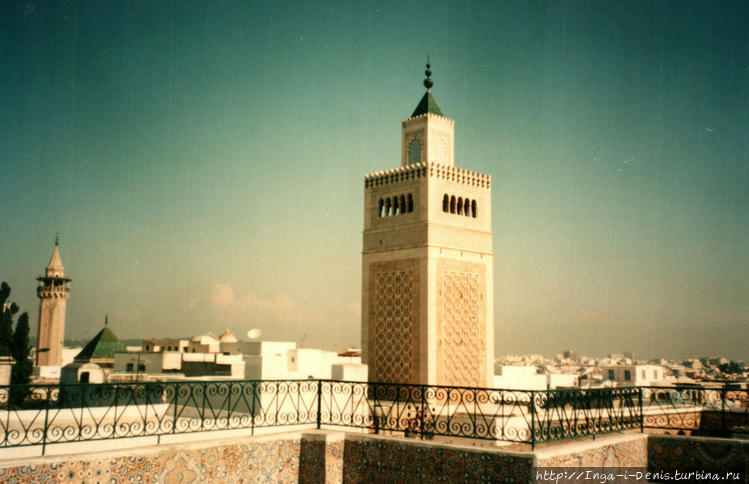 На террасе мечети Аль Зай