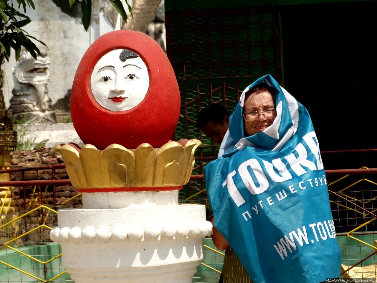 Холм Сагаин. Окрестности Мандалая. Мандалай, Мьянма