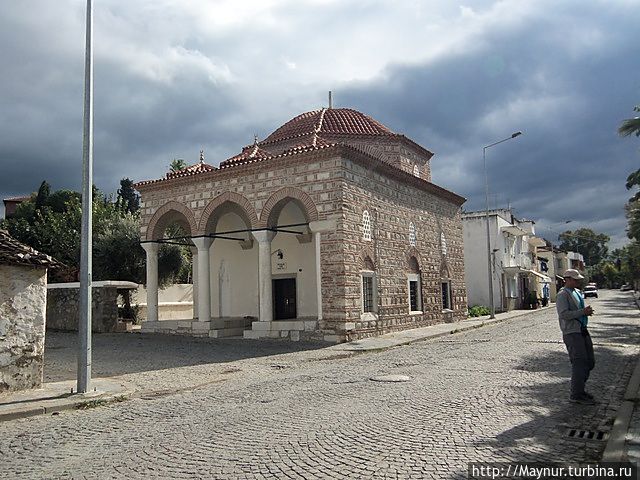 Мимо этой симпатичной мечети. Сельчук, Турция