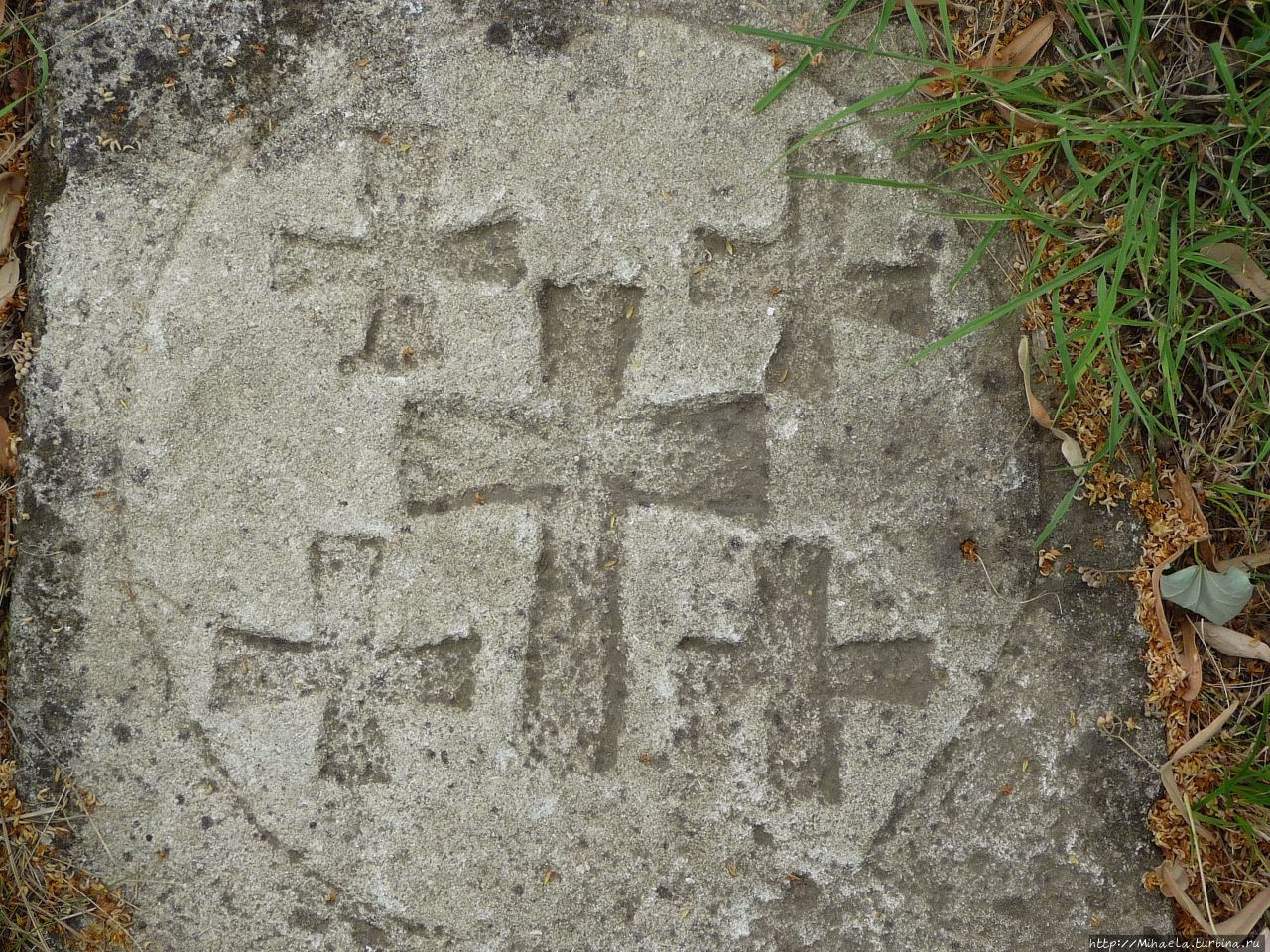 Кресты на камнях Плиска, Болгария