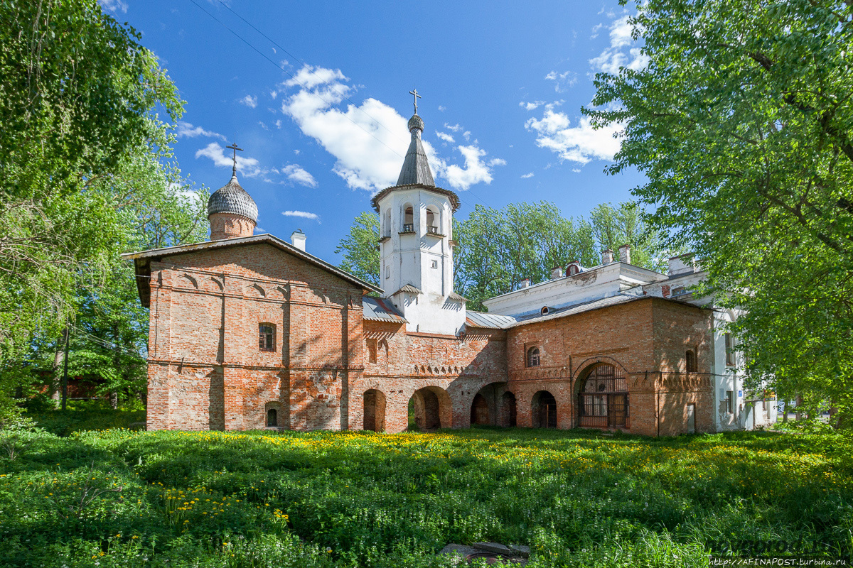 Церкви Михаила Архангела и Благовещения на Торгу Великий Новгород, Россия