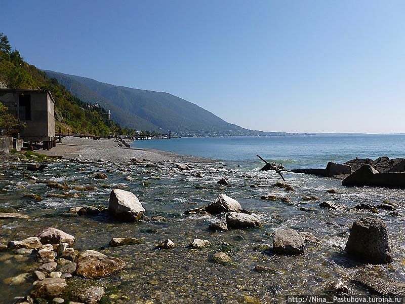 Самая  короткая  река  в  мире Гагра, Абхазия