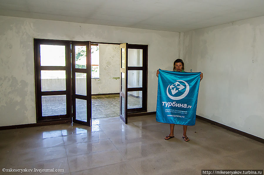 Зарисовки о Бали. Часть 8. Тайна заброшенного отеля Бедугул, Индонезия