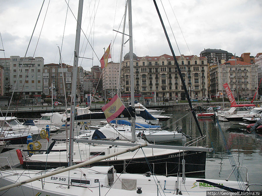 Сантандер, маленький порт в черте города Пуэрто-Чико