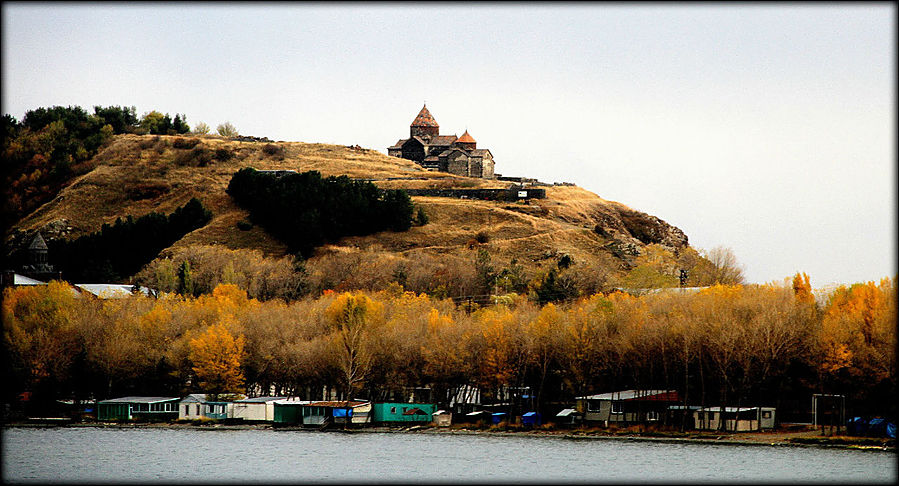 Севанаванк и самое большое озеро Кавказа
