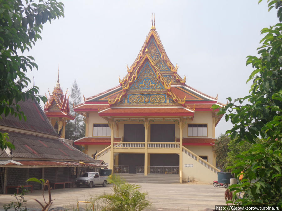 Прогулка у моста Рамы 4-го Пак-Крет, Таиланд