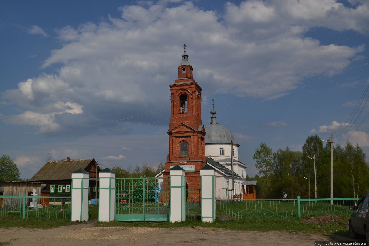 Церковь Троицы в селе Семеновское