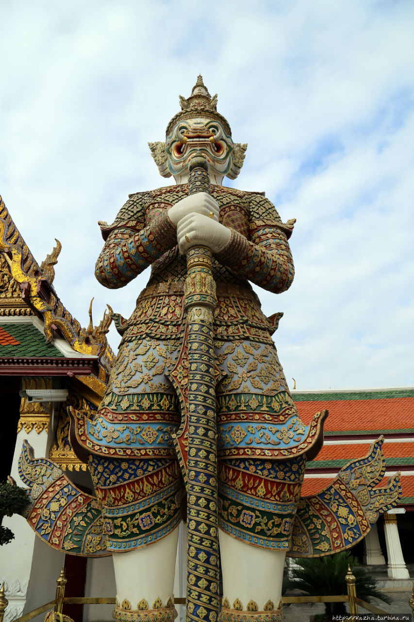 Храм Изумрудного Будды. Первая часть Бангкок, Таиланд