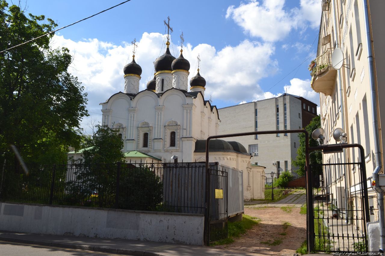 Храм Владимира равноапостольного в Старых Садех Москва, Россия