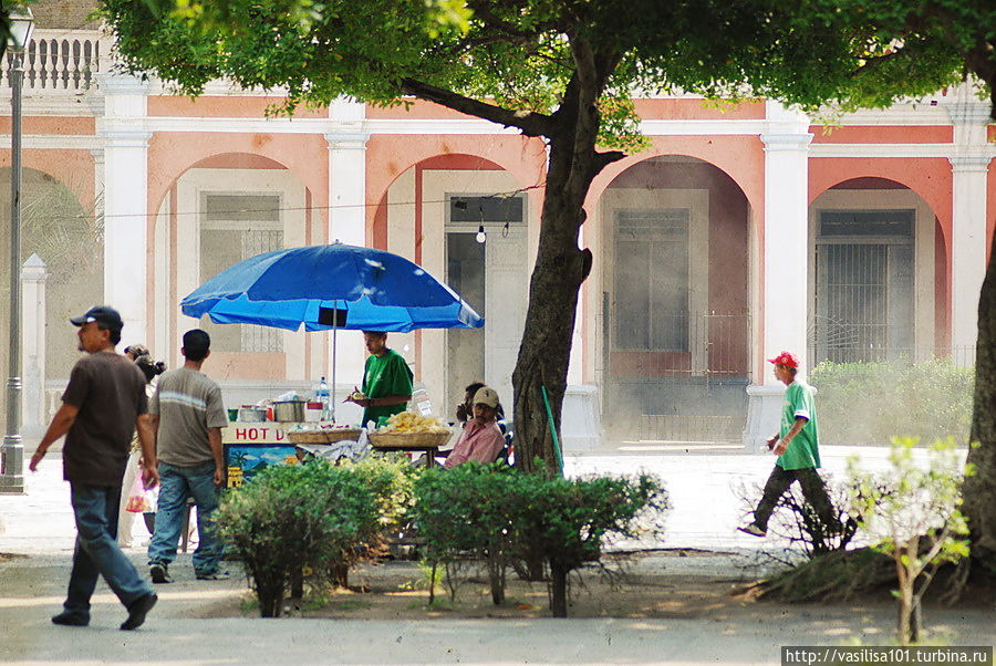 Жизнь главной площади Гранады Гранада, Никарагуа