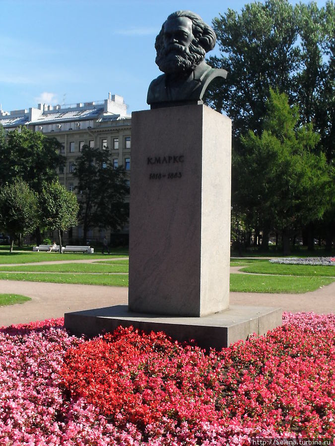 Памятник К.Марксу Санкт-Петербург, Россия