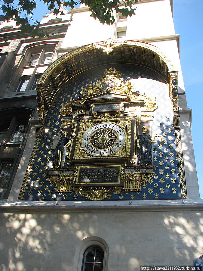 Часы на Консьержери Париж, Франция