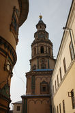 Пряничный Петропавловский собор. Одновременно эта башенка напоминает мне и о европейских соборах
