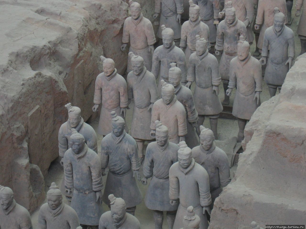 Сиань  Мавзолей императора Цинь Шихуанди и терракотовая армия Сиань, Китай