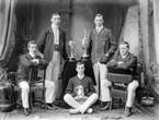 Члены лодочного клуба Уотерфорд с полученными наградами, 1906 год