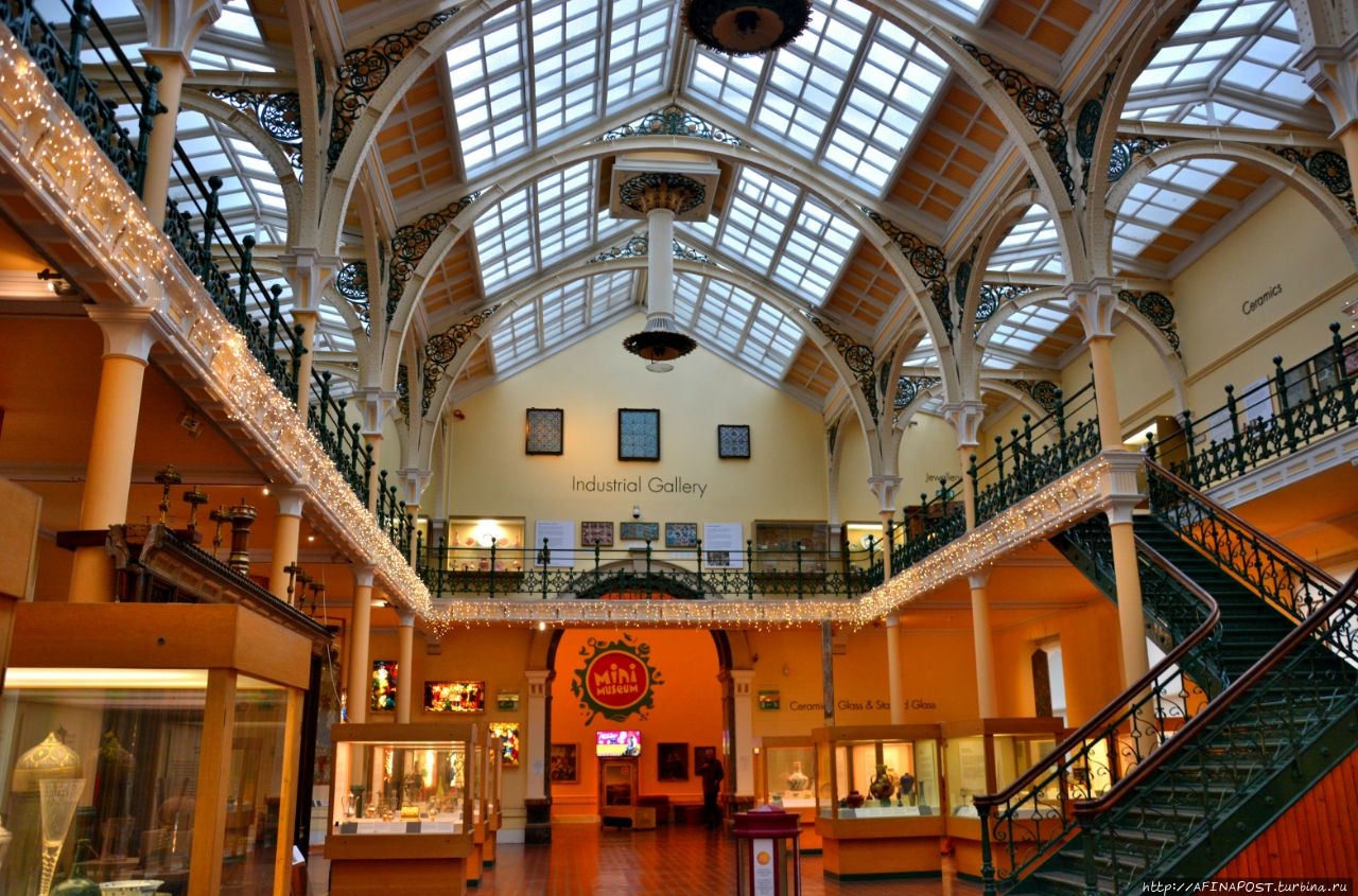 Бирмингемский музей и художественная галерея Бирмингем, Великобритания